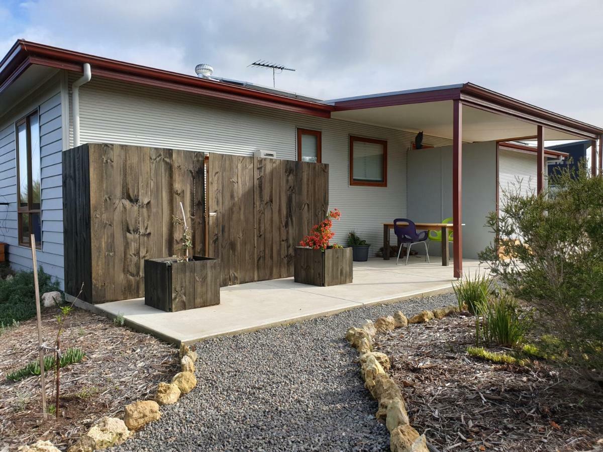 Samphire: Coorong Accommodation Meningie Exterior photo